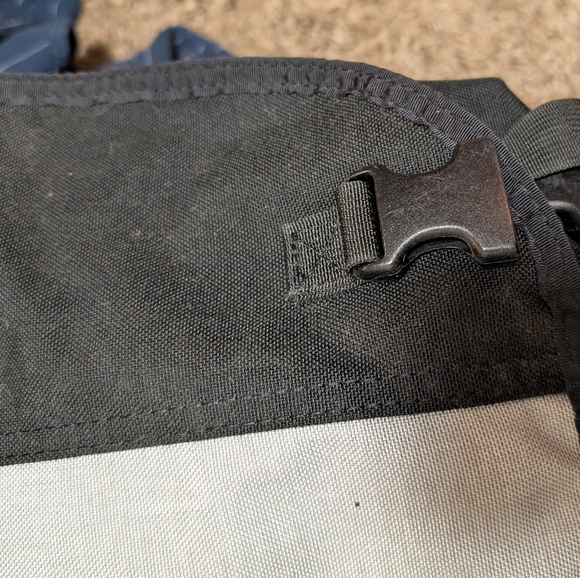 Timbuk2 Classic Messenger Bag Black Grey Crossbody - Picture 6 of 12